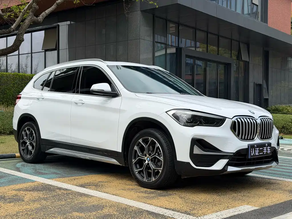 BMW BMW X1 2020 sDrive20Li Fashion Edition 2020 - thumbnail 3