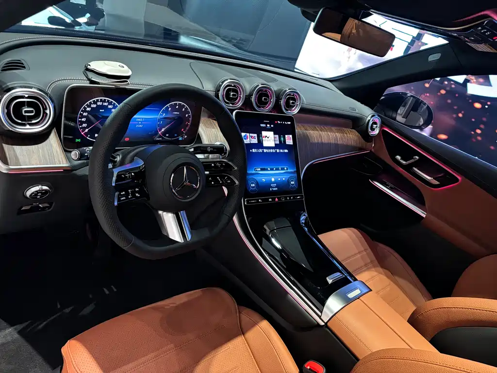 Mercedes-Benz Mercedes-Benz GLC 2025 GLC 300 L 4MATIC Dynamic Model 5-Seat 2025 - thumbnail 10