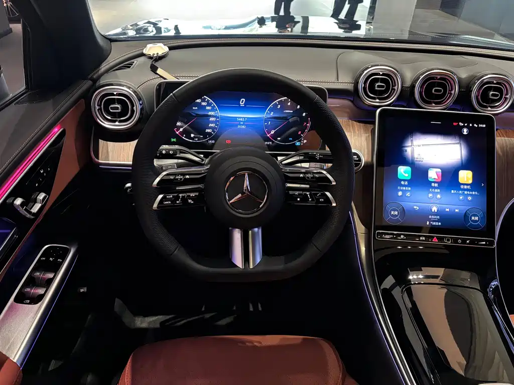 Mercedes-Benz Mercedes-Benz GLC 2025 GLC 300 L 4MATIC Dynamic Model 5-Seat 2025 - thumbnail 16