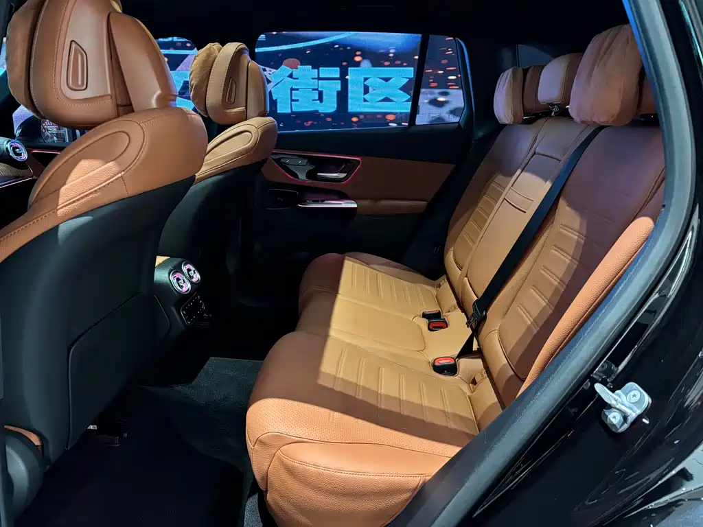 Mercedes-Benz Mercedes-Benz GLC 2025 GLC 300 L 4MATIC Dynamic Model 5-Seat 2025 - thumbnail 17