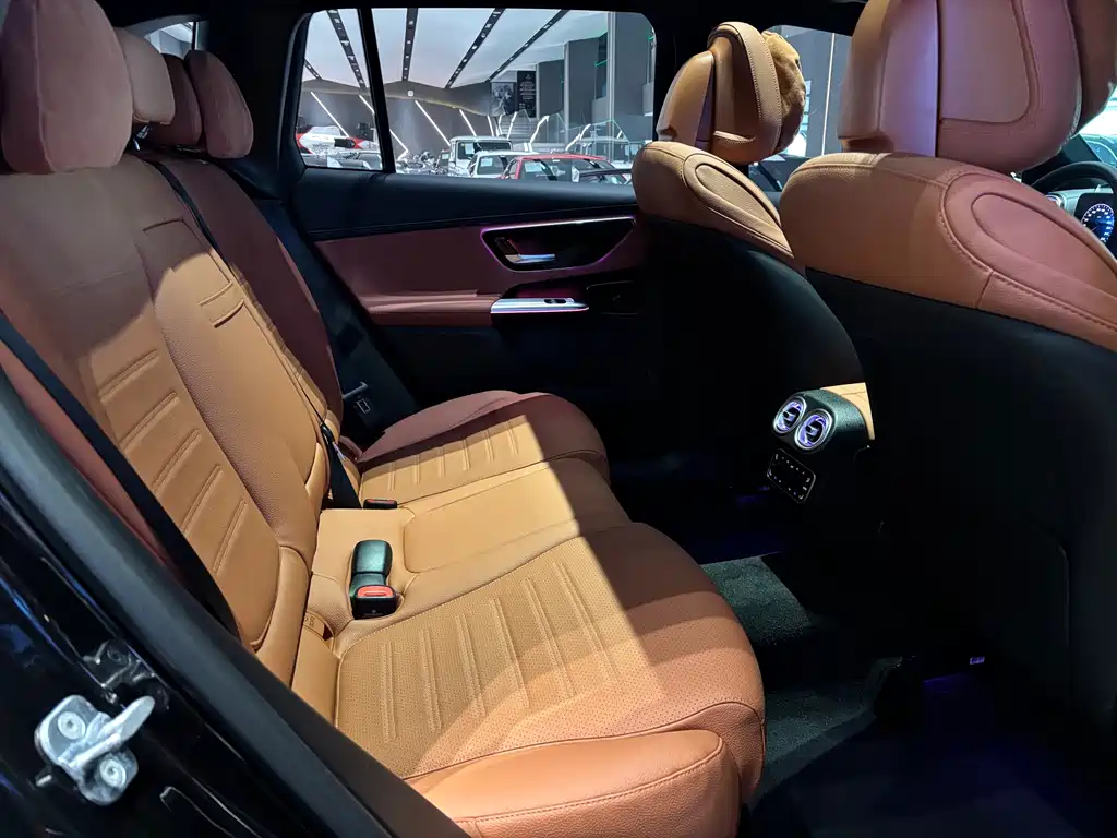 Mercedes-Benz Mercedes-Benz GLC 2025 GLC 300 L 4MATIC Dynamic Model 5-Seat 2025 - thumbnail 18