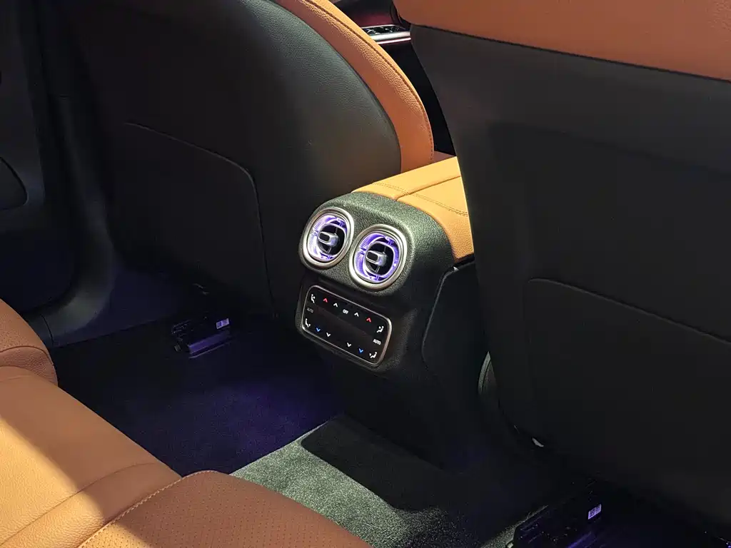 Mercedes-Benz Mercedes-Benz GLC 2025 GLC 300 L 4MATIC Dynamic Model 5-Seat 2025 - thumbnail 19