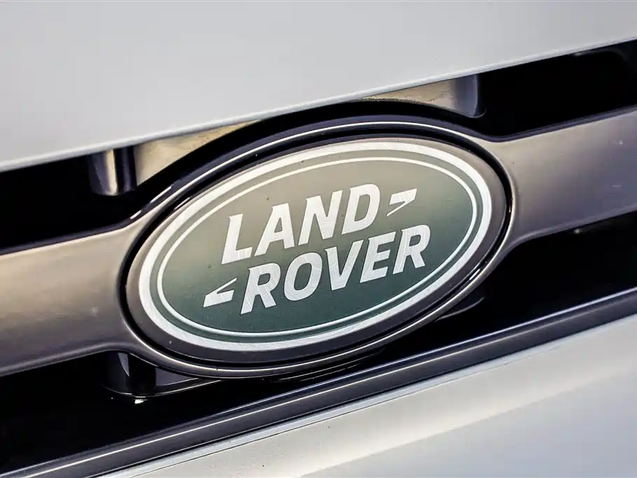 Land Rover Land Rover Defender 2022 110 P400 Dark Black Special Edition 2022 - thumbnail 16