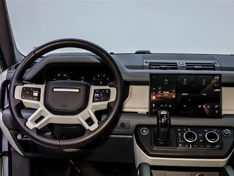 Land Rover Land Rover Defender 2022 110 P400 Dark Black Special Edition 2022 - thumbnail 21