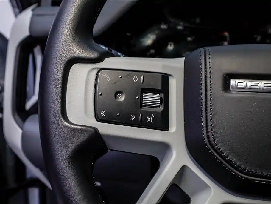 Land Rover Land Rover Defender 2022 110 P400 Dark Black Special Edition 2022 - thumbnail 27