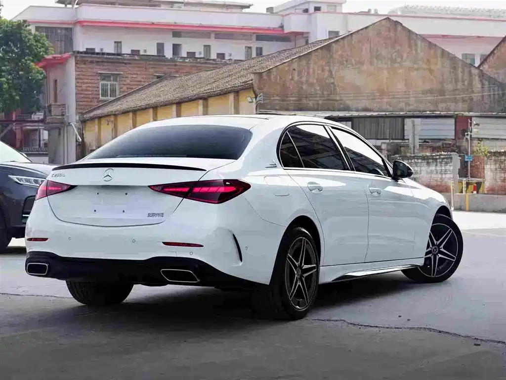 Mercedes-Benz Mercedes-Benz C-Class 2024 Model Year Facelift C 260 L Night Sport Edition 2024 - thumbnail 3