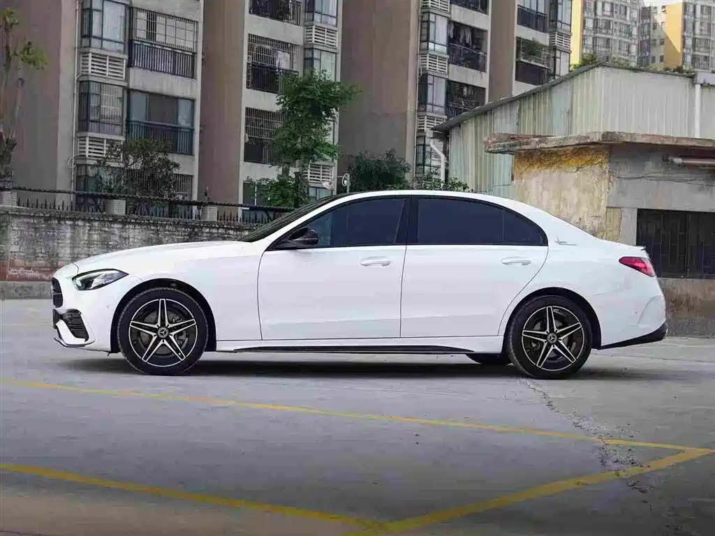 Mercedes-Benz Mercedes-Benz C-Class 2024 Model Year Facelift C 260 L Night Sport Edition 2024 - thumbnail 4