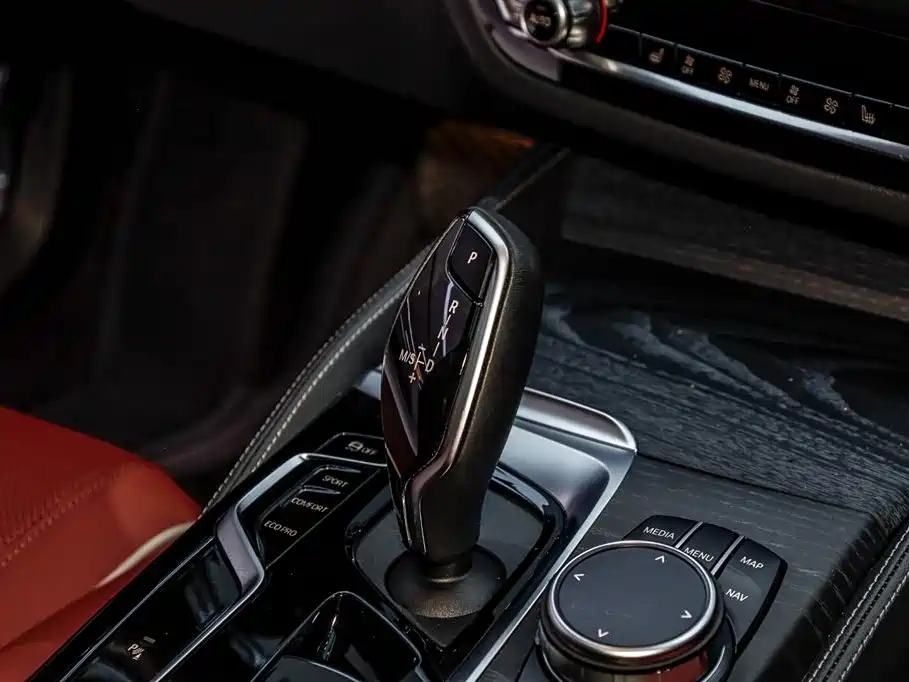 BMW BMW 5 Series 2023 530Li Leading Model M Sport Package 2023 - thumbnail 22