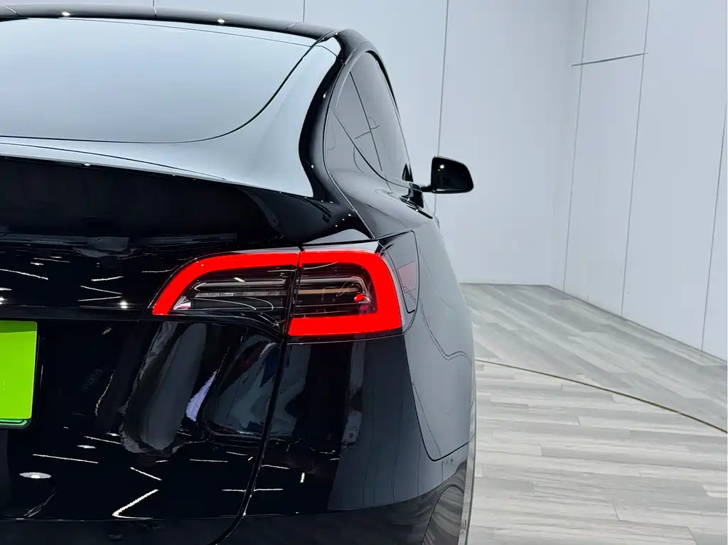 Tesla Model Y 2022 Rear-Wheel Drive 2023 - thumbnail 25