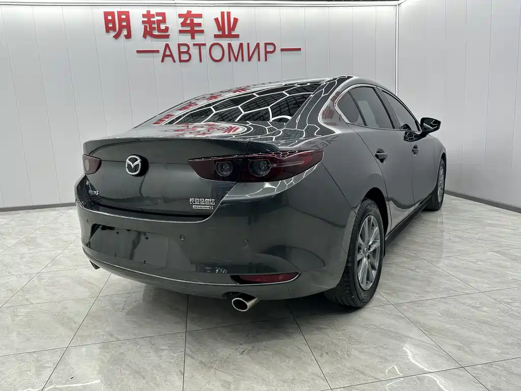 Mazda Mazda 3 Axela 2021 1.5L Automatic Quality Joy Edition 2021 - thumbnail 7