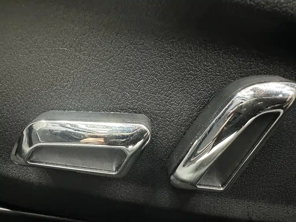 Mazda Mazda 3 Axela 2021 1.5L Automatic Quality Joy Edition 2021 - thumbnail 11