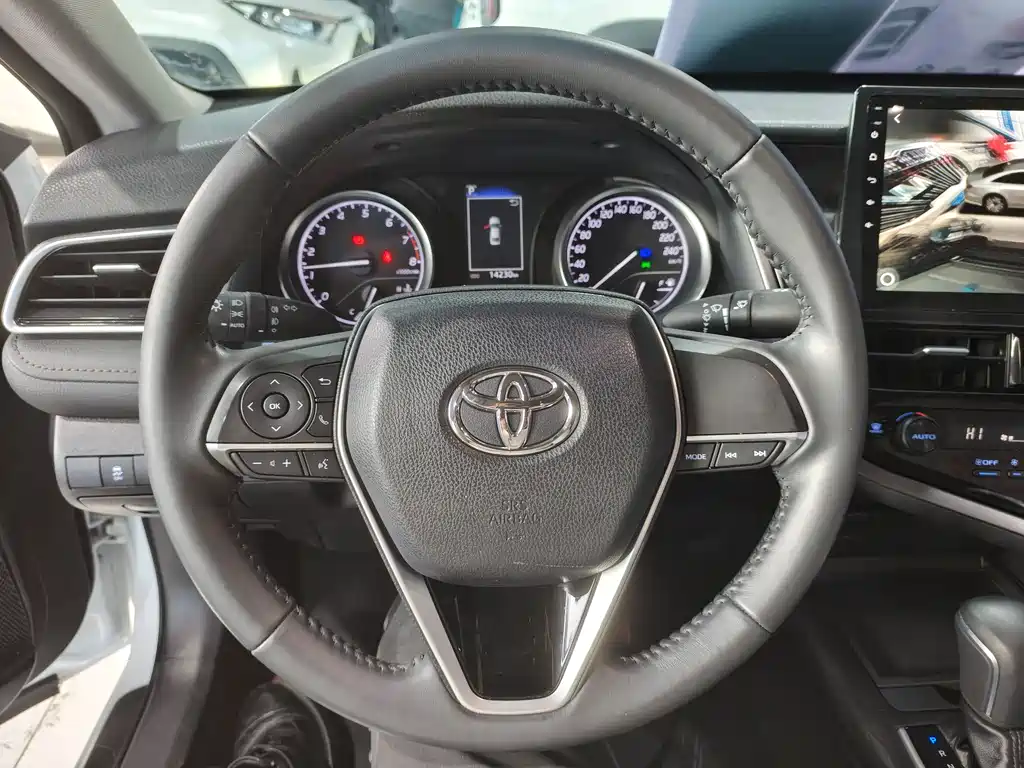 Toyota Toyota Camry 2023 2.0GVP Leading Edition 2023 - thumbnail 10