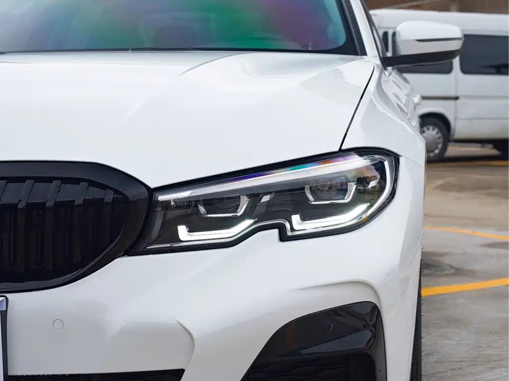 BMW BMW 3 Series 2021 Model Year Facelift 2 325i M Sport Package 2021 - thumbnail 3