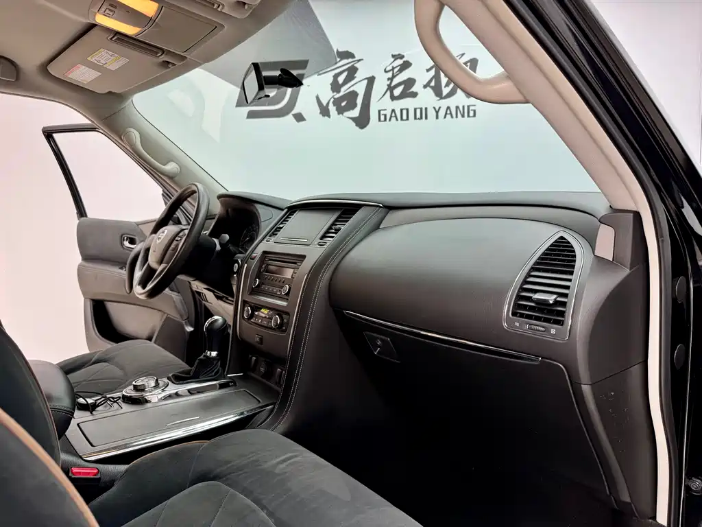 Nissan Nissan Patrol 2018 4.0L Premium 2018 - thumbnail 12