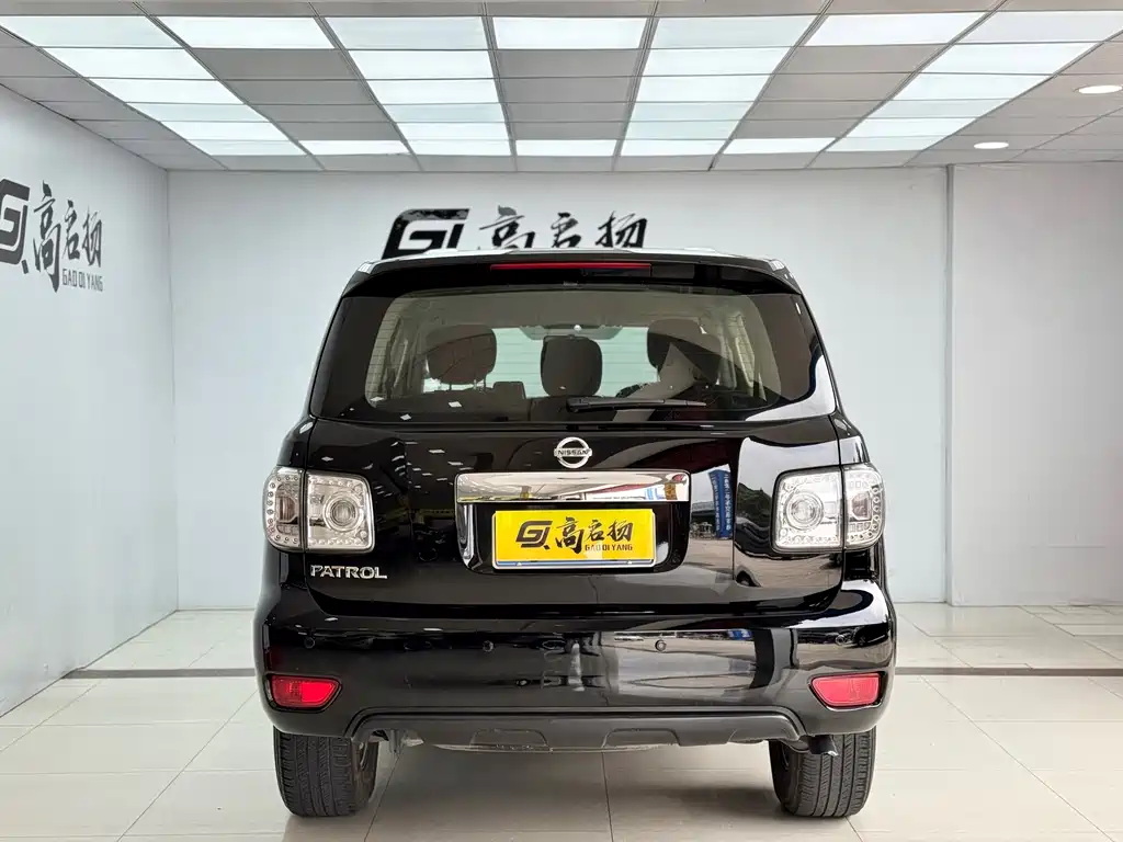 Nissan Nissan Patrol 2018 4.0L Premium 2018 - thumbnail 23