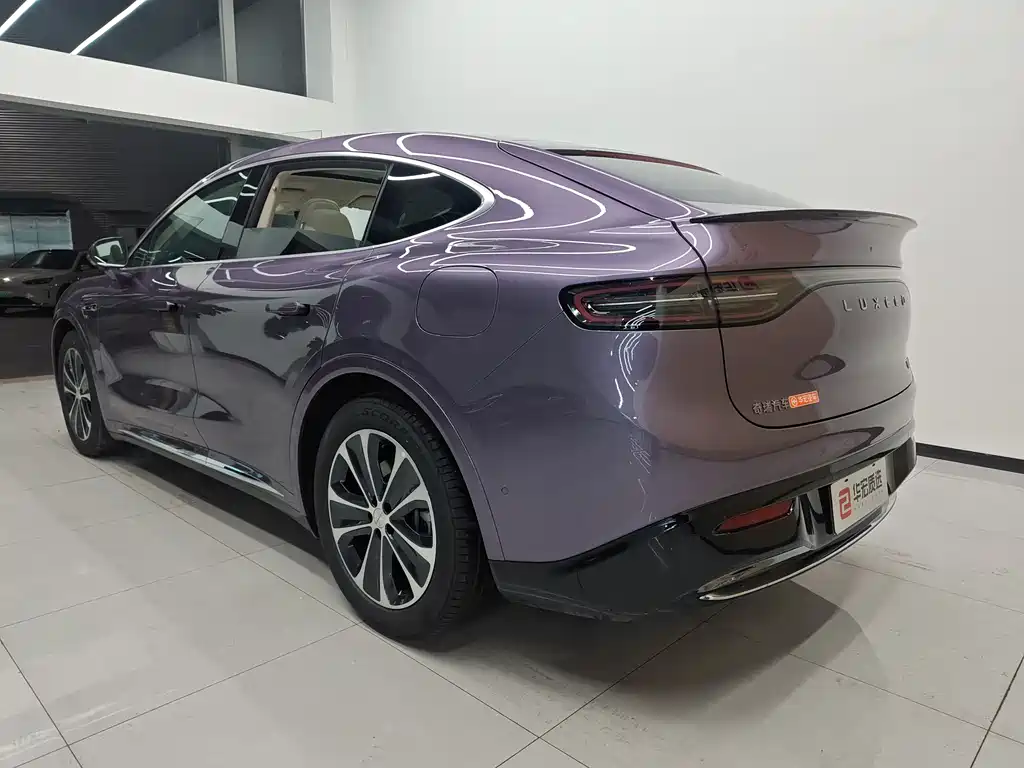 Zhijie Aito R7 2025 Extended Range 251km Max 2025 - thumbnail 3