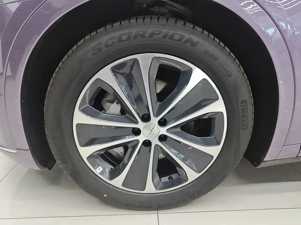 Zhijie Aito R7 2025 Extended Range 251km Max 2025 - thumbnail 20