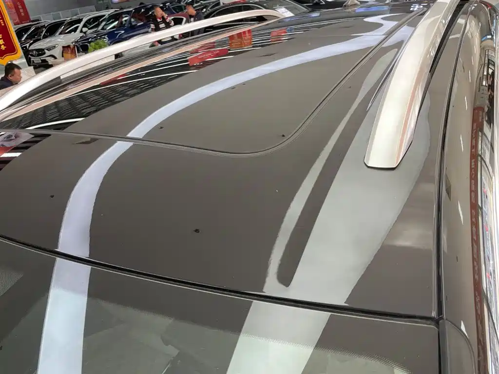Volkswagen Lantu 2023 380TSI 4MOTION R-Line First Edition 2023 - thumbnail 3