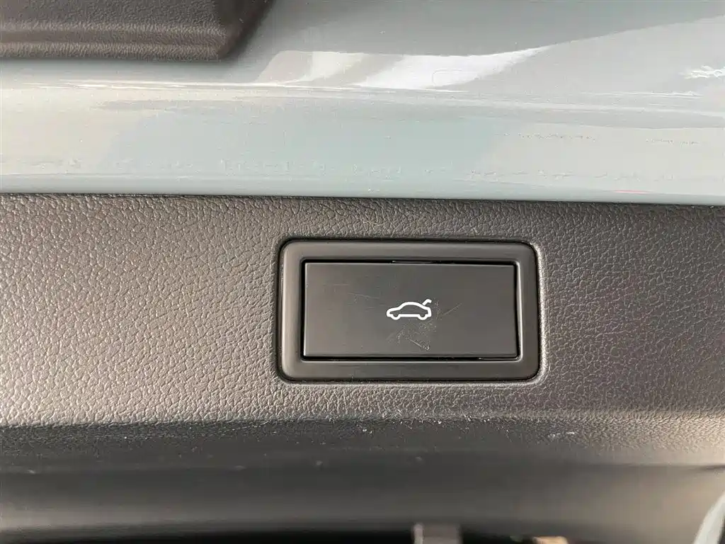 Volkswagen Lantu 2023 380TSI 4MOTION R-Line First Edition 2023 - thumbnail 17
