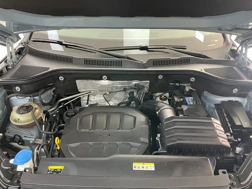 Volkswagen Lantu 2023 380TSI 4MOTION R-Line First Edition 2023 - thumbnail 21