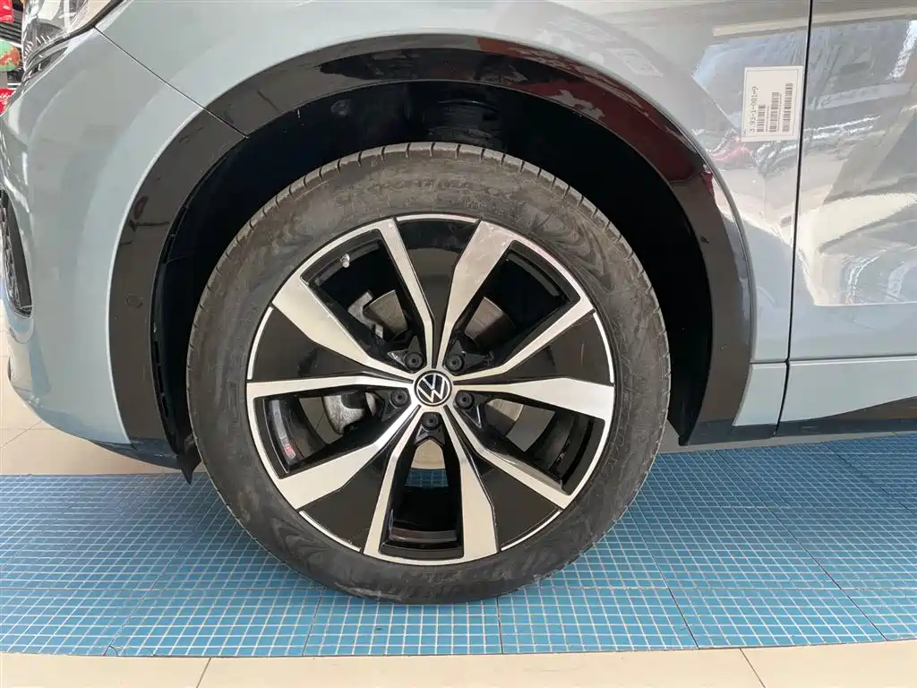 Volkswagen Lantu 2023 380TSI 4MOTION R-Line First Edition 2023 - thumbnail 22