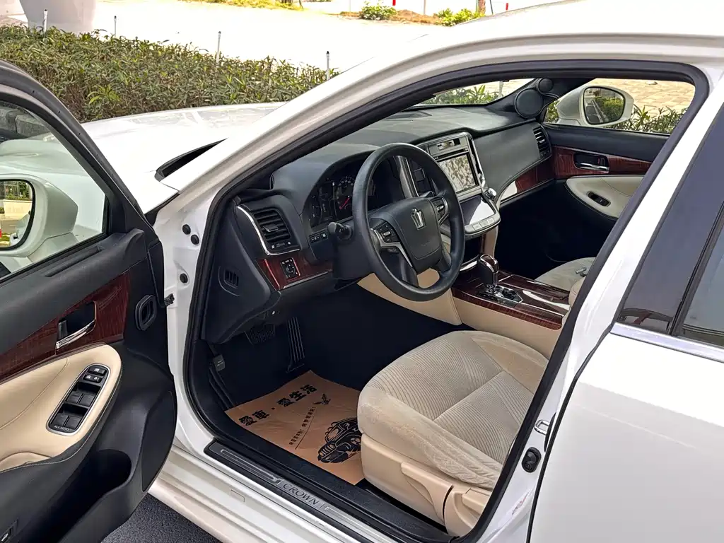 Toyota Crown 2015 2.5L Standard Edition 2015 - thumbnail 15