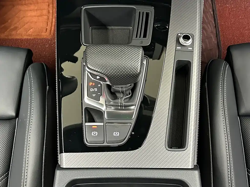 Audi Audi Q5L 2024 40 TFSI Luxury Dynamic Model 2024 - thumbnail 12