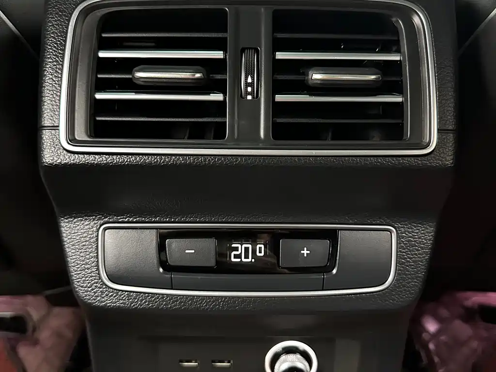 Audi Audi Q5L 2024 40 TFSI Luxury Dynamic Model 2024 - thumbnail 17