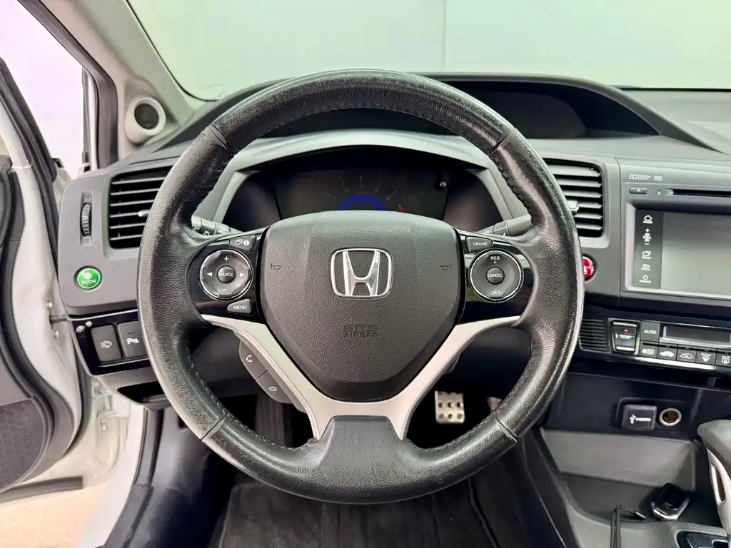 Honda Honda Civic 2014 1.8L Automatic Luxury Edition 2015 - thumbnail 15