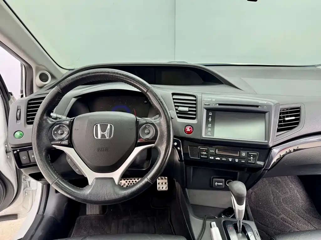 Honda Honda Civic 2014 1.8L Automatic Luxury Edition 2015 - thumbnail 16