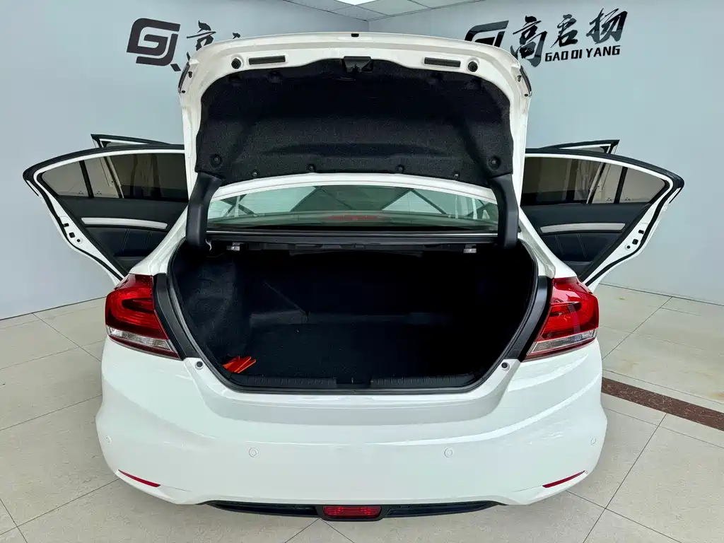 Honda Honda Civic 2014 1.8L Automatic Luxury Edition 2015 - thumbnail 21