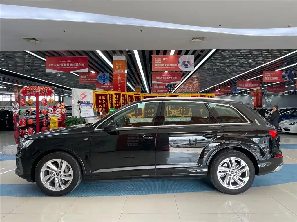 Audi Audi Q7 2023 45 TFSI quattro S line Sport 2024 - thumbnail 4