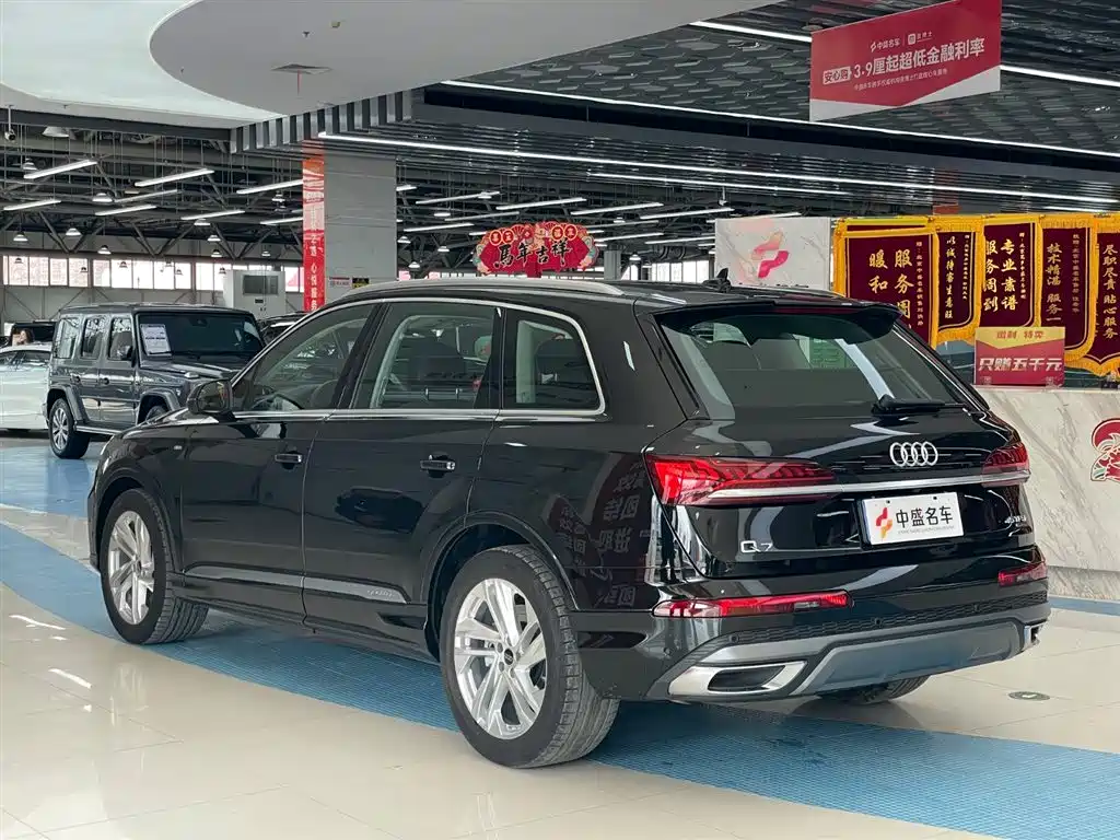 Audi Audi Q7 2023 45 TFSI quattro S line Sport 2024 - thumbnail 5