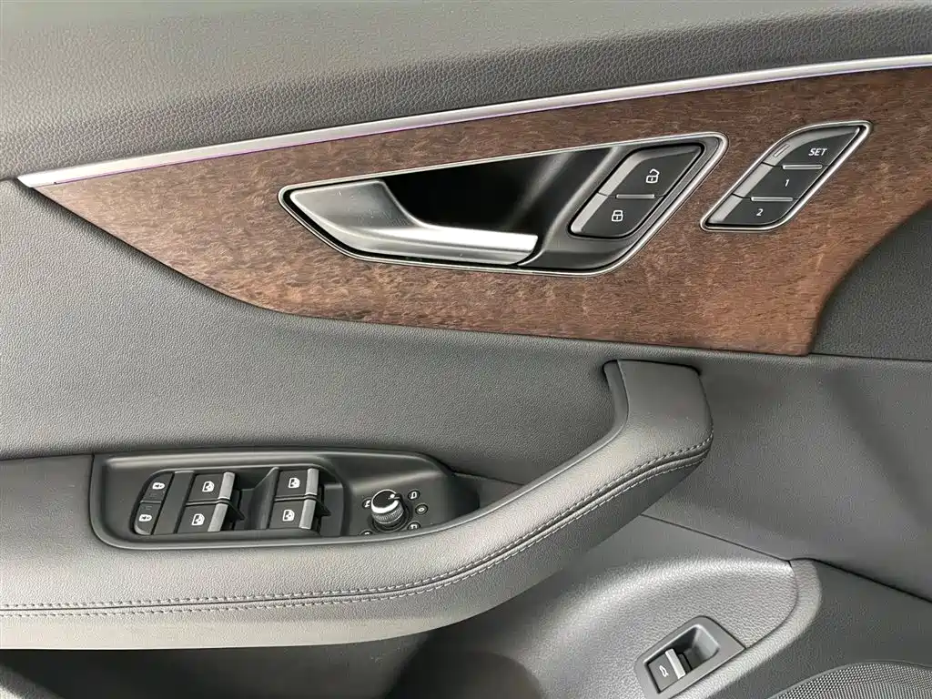 Audi Audi Q7 2023 45 TFSI quattro S line Sport 2024 - thumbnail 10
