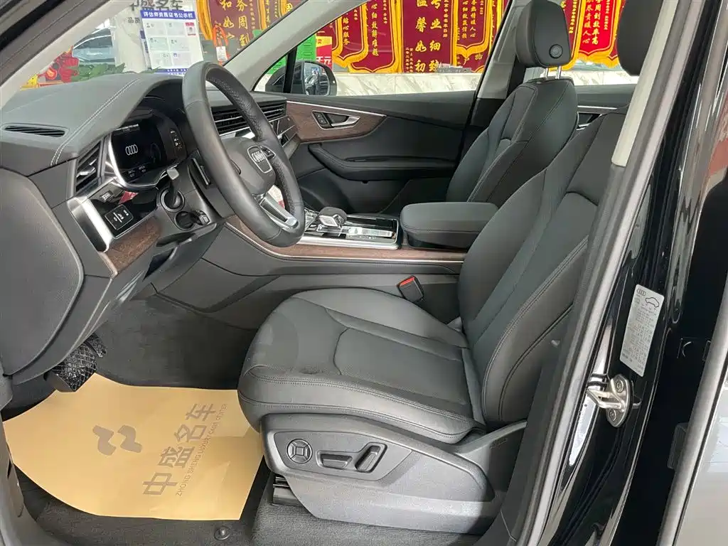Audi Audi Q7 2023 45 TFSI quattro S line Sport 2024 - thumbnail 11