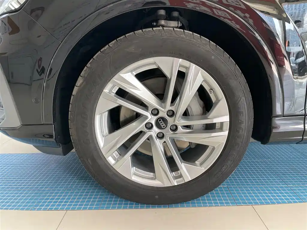 Audi Audi Q7 2023 45 TFSI quattro S line Sport 2024 - thumbnail 27