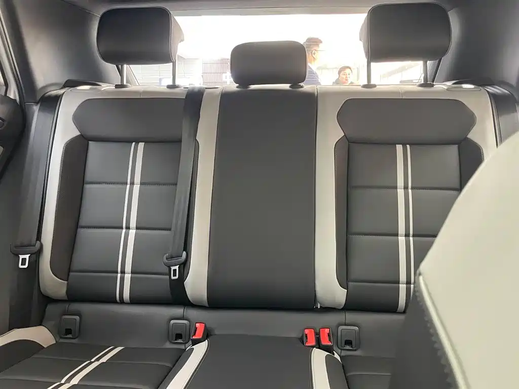 Volkswagen T-ROC 2024 300TSI DSG Front-Wheel Drive Dawn Edition 2024 - thumbnail 12