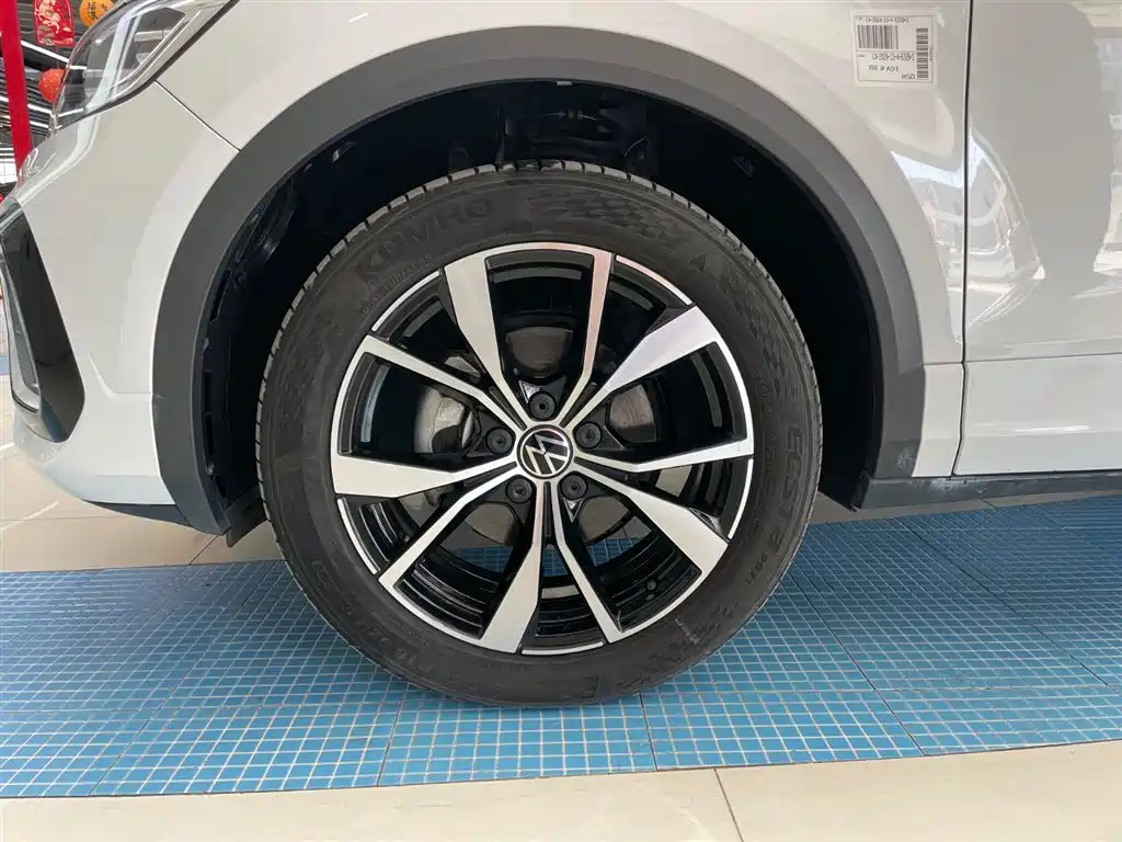 Volkswagen T-ROC 2024 300TSI DSG Front-Wheel Drive Dawn Edition 2024 - thumbnail 26