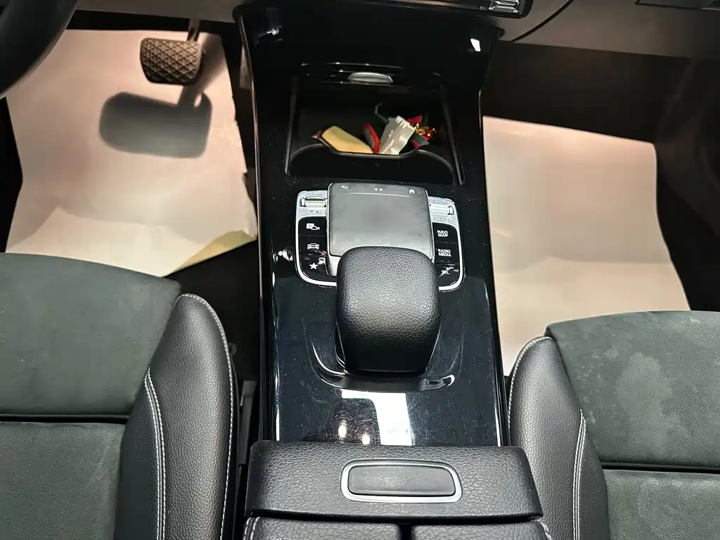 Mercedes-Benz Mercedes-Benz A-Class 2019 A 200 L Sport Sedan 2019 - thumbnail 6