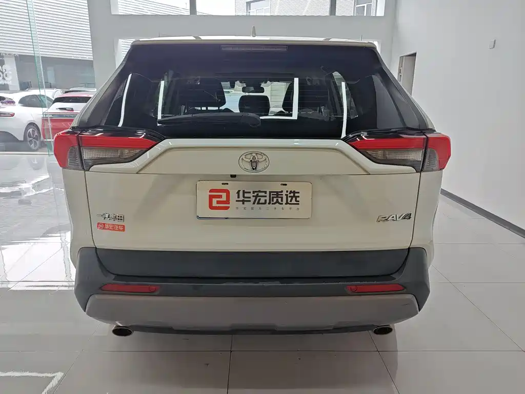 Toyota RAV4 2020 2.0L CVT 2WD Fashion Edition 2020 - thumbnail 4