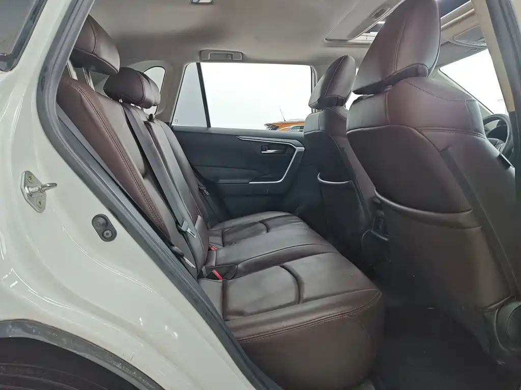 Toyota RAV4 2020 2.0L CVT 2WD Fashion Edition 2020 - thumbnail 9