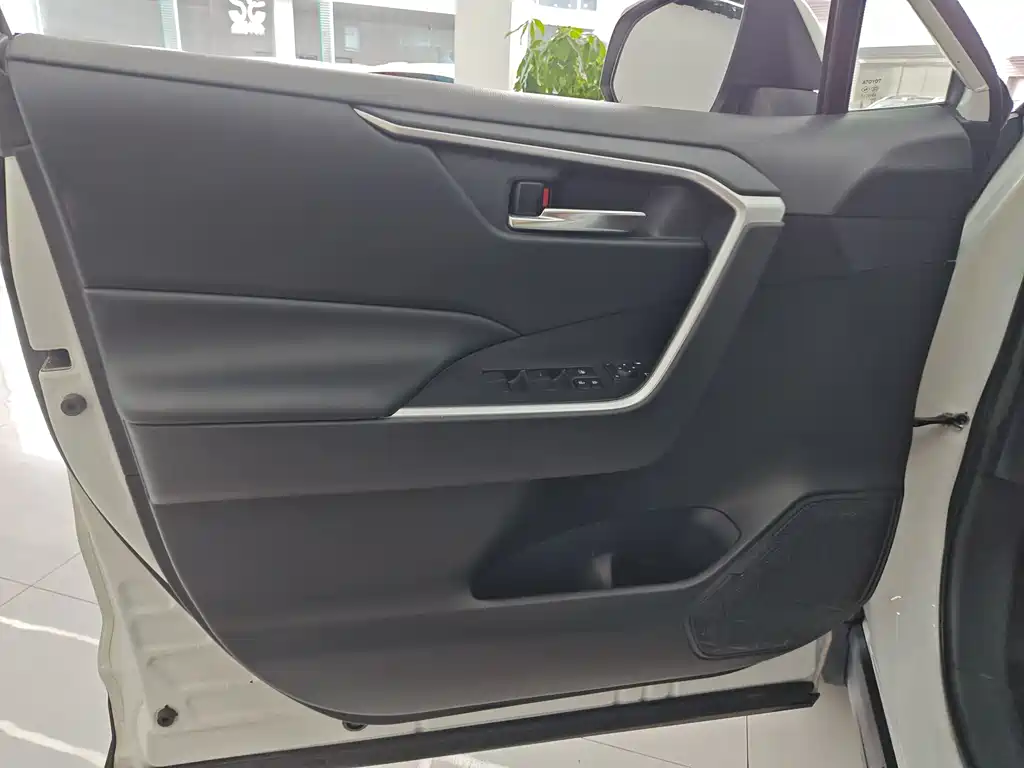 Toyota RAV4 2020 2.0L CVT 2WD Fashion Edition 2020 - thumbnail 17