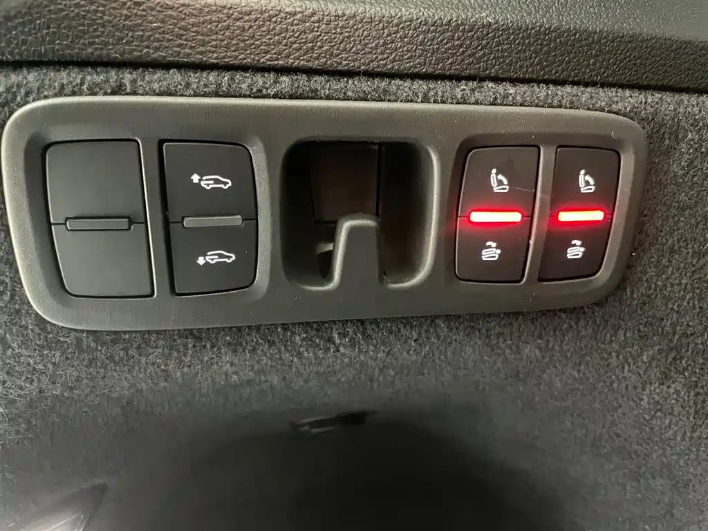 Audi Audi Q7 2022 55 TFSI quattro S line Sport Package 2023 - thumbnail 28