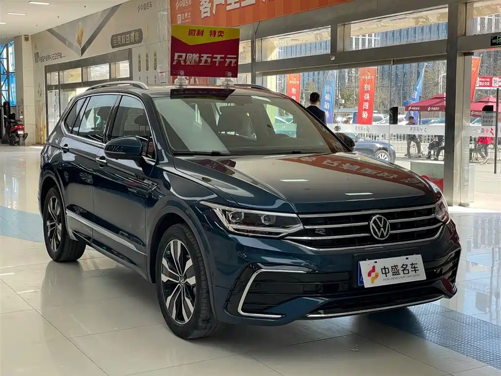 Volkswagen Volkswagen Tiguan L 2022 330TSI Automatic 2WD R-Line Premium Edition 2022 - thumbnail 3