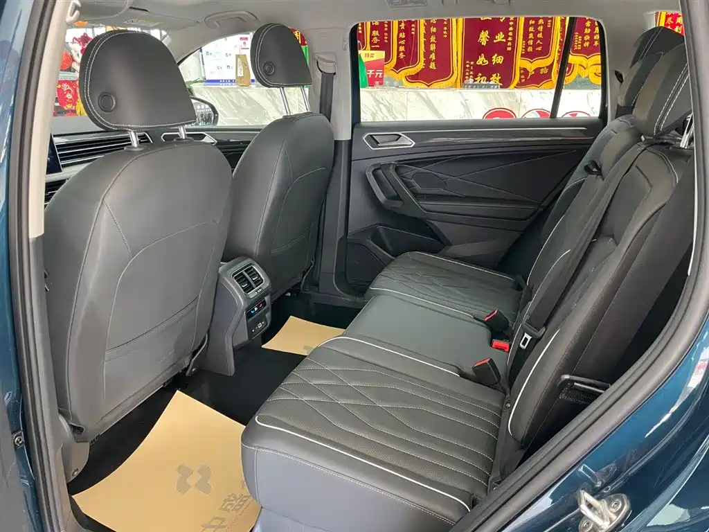 Volkswagen Volkswagen Tiguan L 2022 330TSI Automatic 2WD R-Line Premium Edition 2022 - thumbnail 14