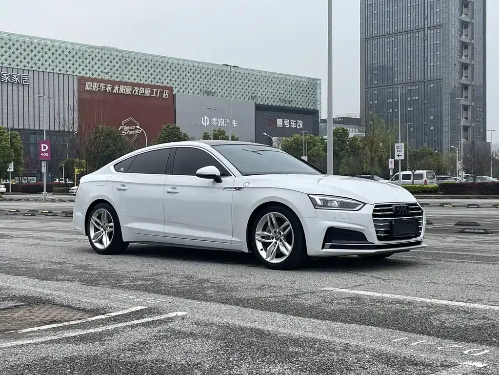 Audi Audi A5 (Imported) 2017 Sportback 40 TFSI Fashion Edition 2018 - thumbnail 3