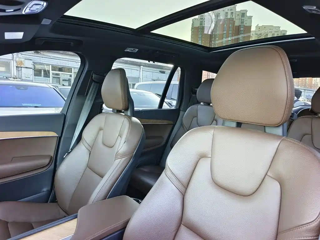 Volvo Volvo XC90 2021 B6 Momentum Luxury 7-seater 2021 - thumbnail 12