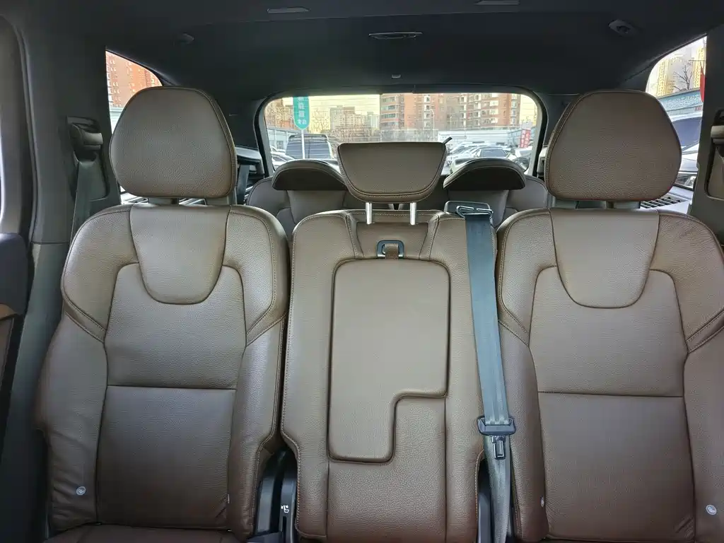 Volvo Volvo XC90 2021 B6 Momentum Luxury 7-seater 2021 - thumbnail 13
