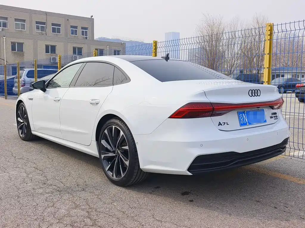 Audi Audi A7L 2024 55TFSI quattro S-line Long Range Black Package 2025 - thumbnail 3