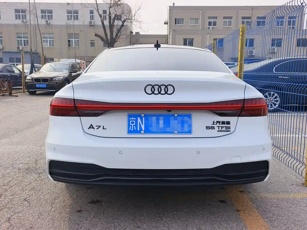 Audi Audi A7L 2024 55TFSI quattro S-line Long Range Black Package 2025 - thumbnail 4